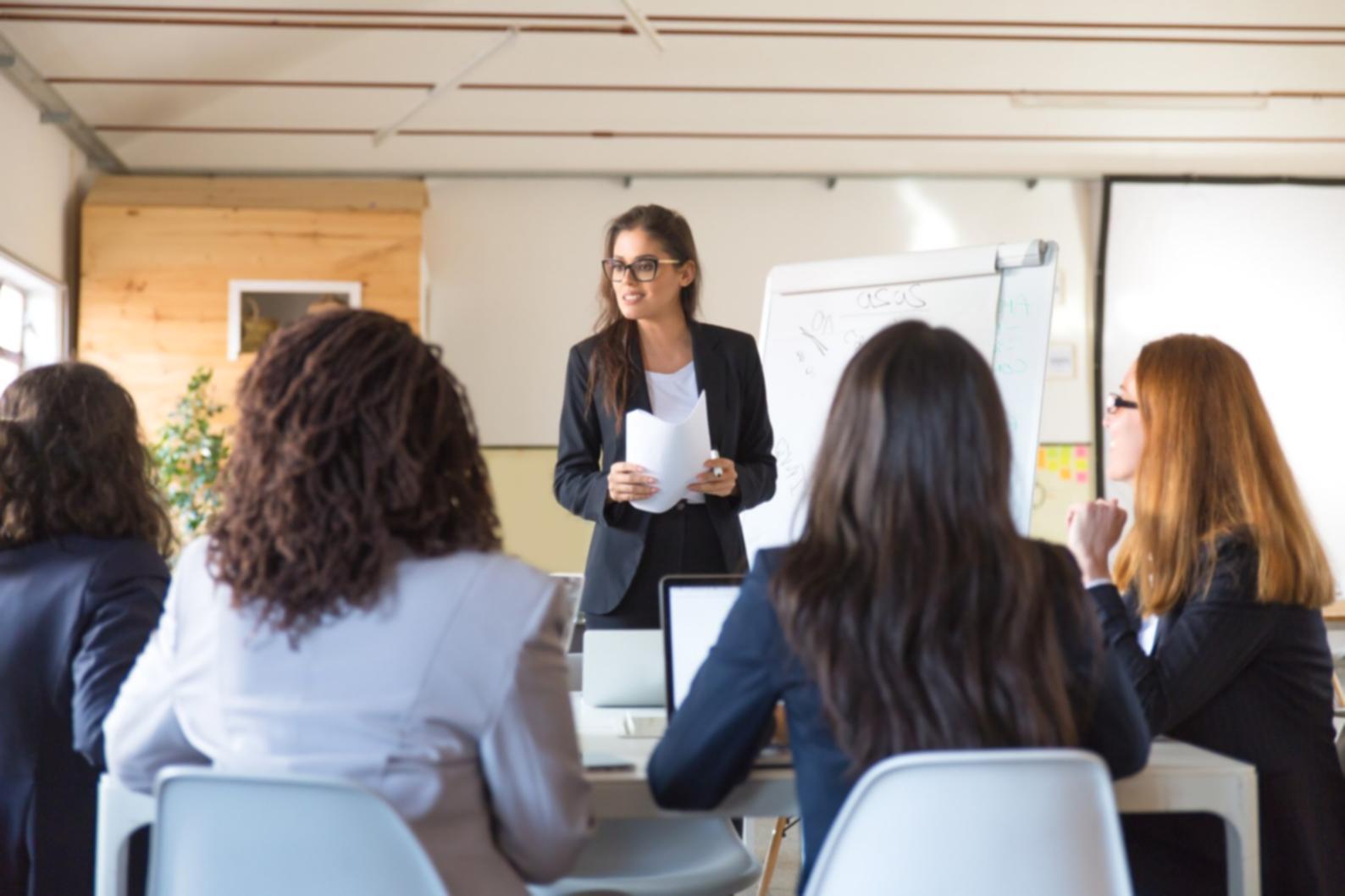 Professionelle Videobearbeitung in unserem Studio mit modernster Technik